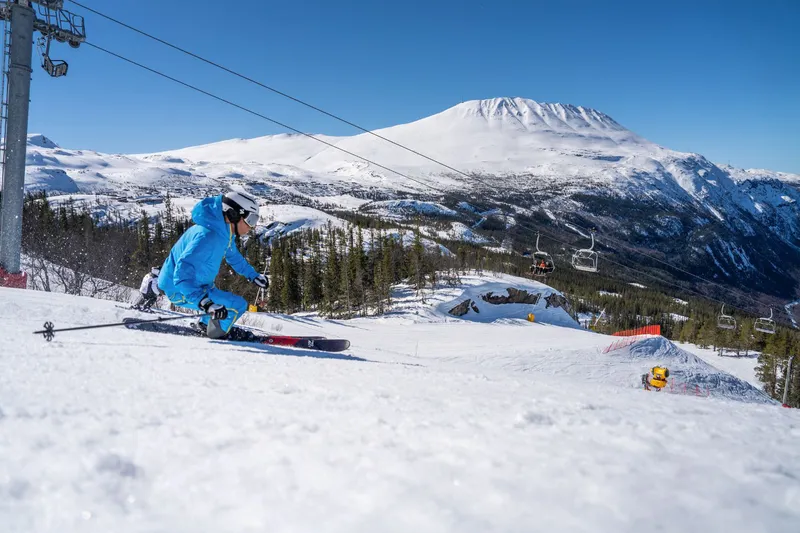 Skiing in Gausta with Scenic Views © Gausta