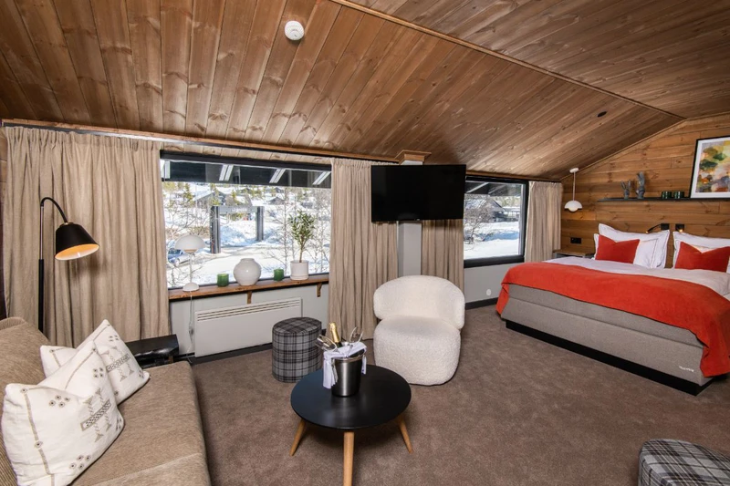 64be5aace19a3 Gaustablikk Fjellresort Junior Suite Seating Area Bed