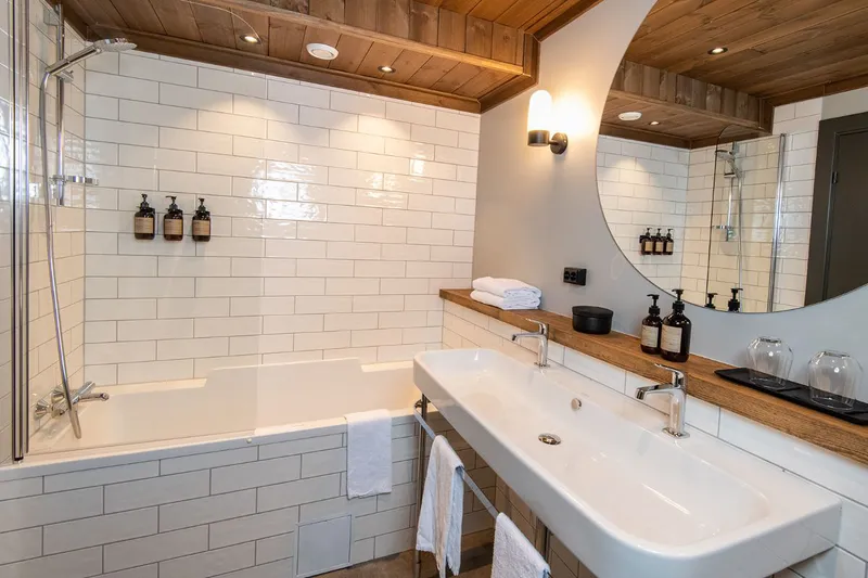 64be5aae54723 Gaustablikk Fjellresort Junior Suite Bathroom