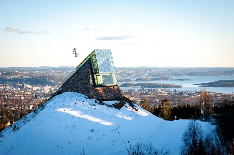 64be8fa7ee4fb Utsikt fra Midtstubakken VO05087 Foto Thomas Johannessen 1