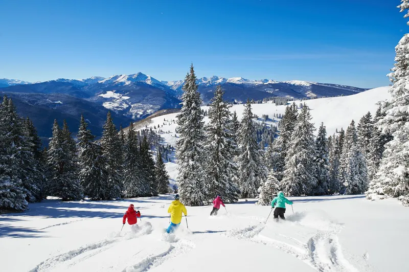 Bluebird Powder Day in Vail © Jack Affleck / Vail Resorts