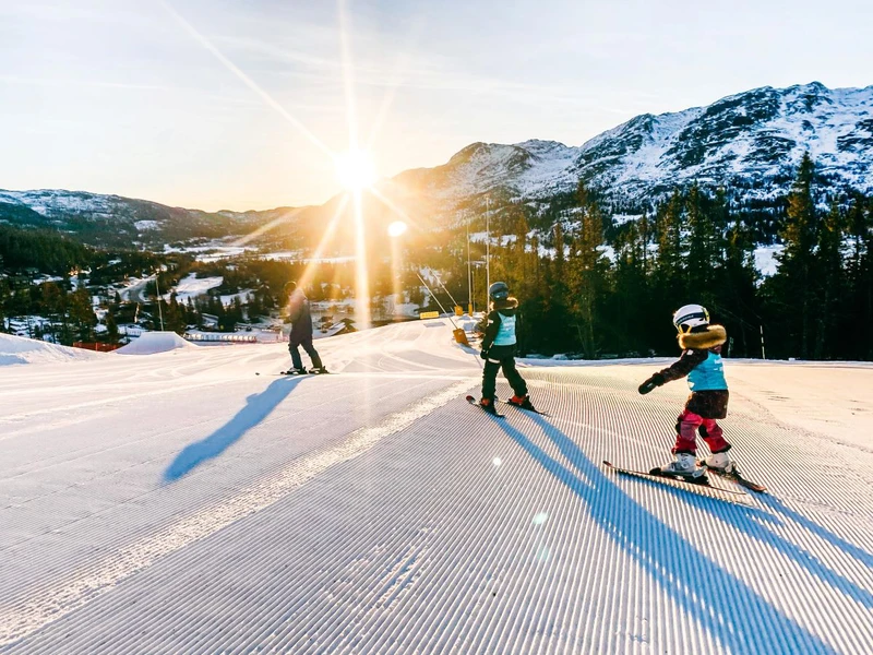 64dcf86d1c927 Kids learn with the ski school in Gausta