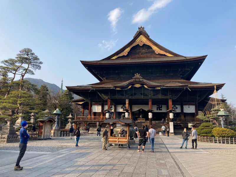 64de2f02374cf Zenkouji Temple in Nagano