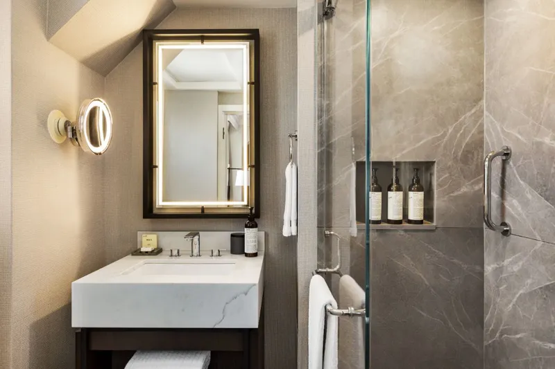 651abcd0de5d5 Fairmont Banff Springs Deluxe Room Bathroom