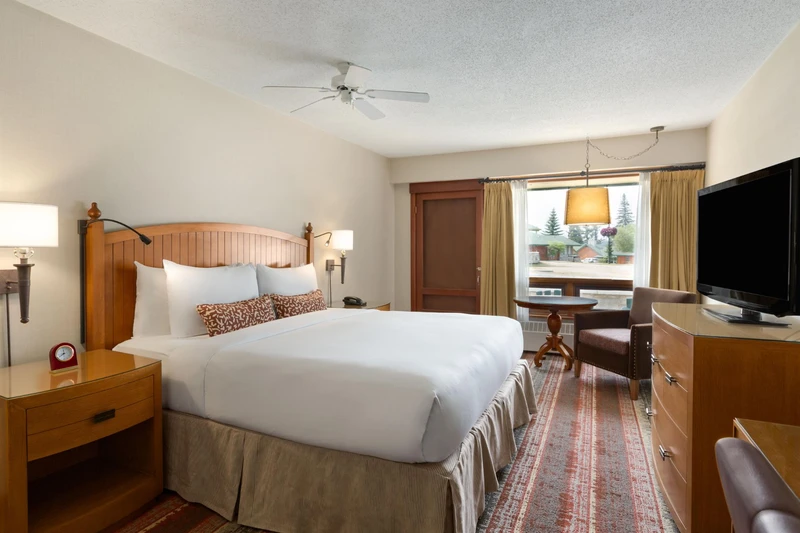 653bca34b2559 Fairmont Jasper Park Loge Fairmont Room King