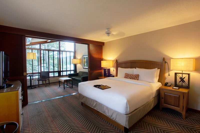 653bce5ecaeb7 Fairmont Jasper Park Lodge Junior Suite Lakeview King