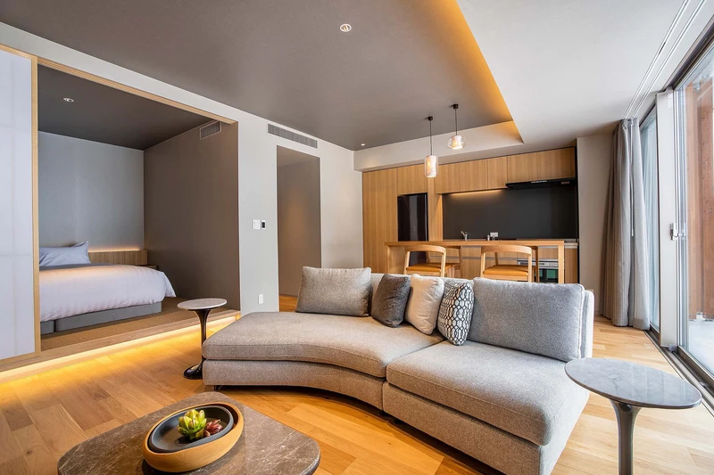 6544f5de45473 Fenix Furano 3 Bedroom Premier Apartment 2