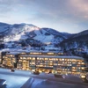 Setsu Niseko - Exterior at Night