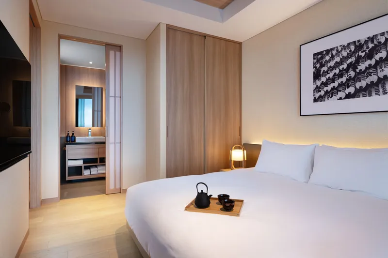 6548d0a4c6ed2 Setsu Niseko One Bedroom Suite Bedroom