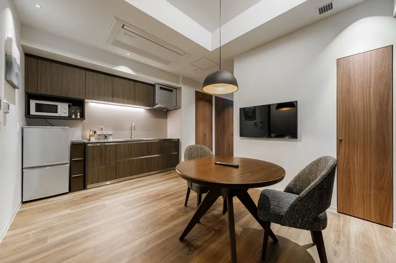 654b88eaeaab0 The Vale Rusutsu 1 Bedroom Suite Kitchen