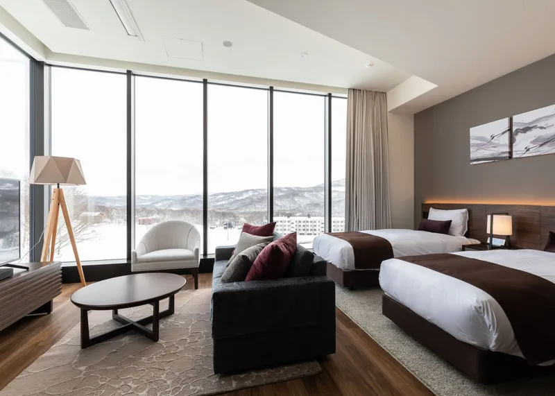 654b88eb96912 The Vale Rusutsu 1 Bedroom Suite Twin Beds Living Area