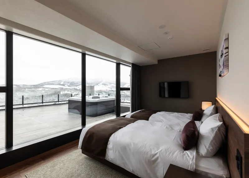 654b8f79ebc4b The Vale Rusutsu 4 Bedroom Panorama Penthouse Twin Bedroom