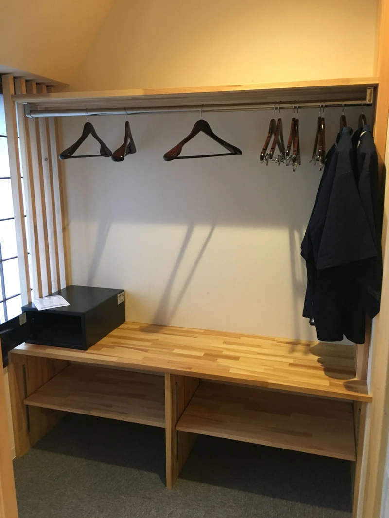 654e010e887b1 Residence Yasushi Twin Room Storage