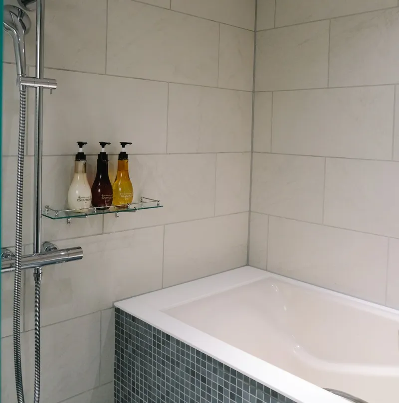 654e421532390 Kawaotoya One Bedroom Apartment Bathroom