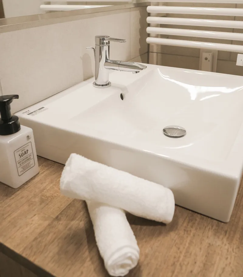 654e4220d93f3 Kawaotoya Two Bedroom Apartment Bathroom