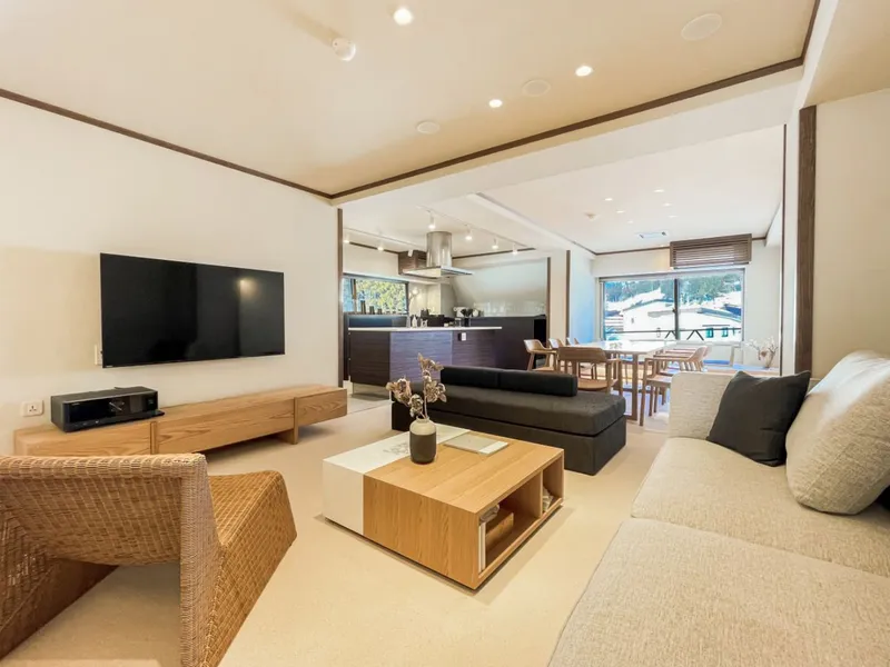 654e4238a7c32 Kawaotoya Penthouse Living space