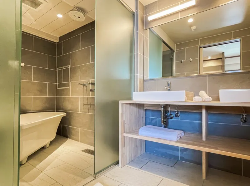 654e423960e1f Kawaotoya Penthouse Bathroom