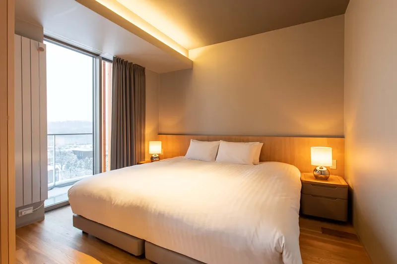 6551fcacd75c8 Fenix West 1 Bedroom Deluxe Apartment King Bed