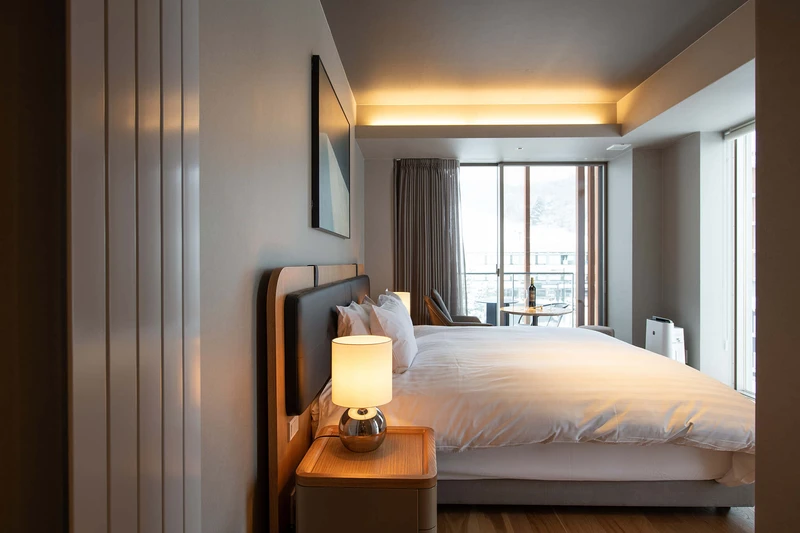 6551fe54bc5c5 Fenix West 3 Bedroom Premier Apartment King Bed