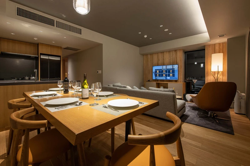 6551fea600cdd Fenix West 3 Bedroom Premium Apartment Dining Living Area