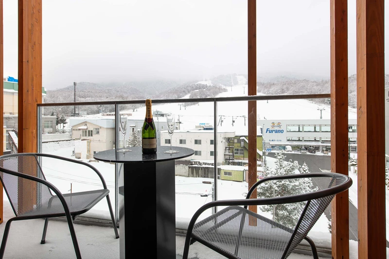 6551feaa66b0a Fenix West 3 Bedroom Premium Apartment Balcony