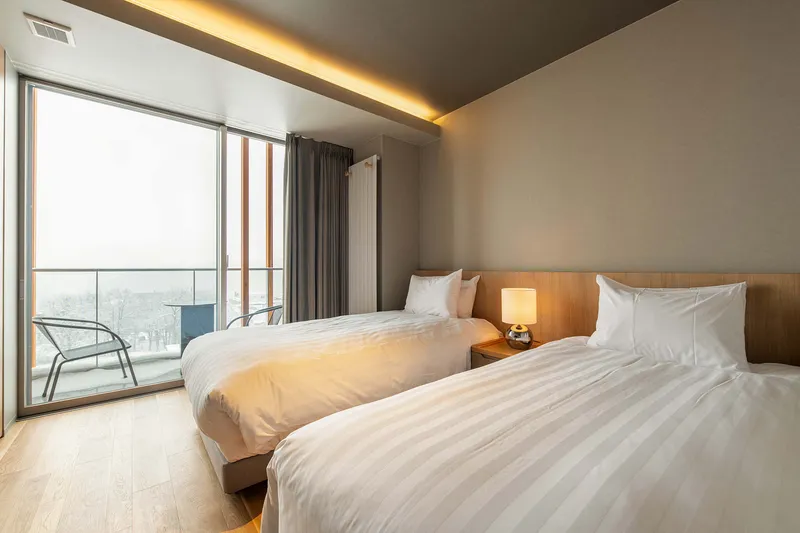 6551ff5c4ed3d Fenix West 3 Bedroom Penthouse Twin Beds