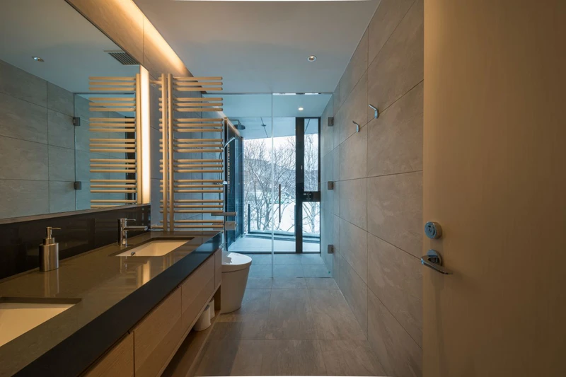 65521c4b652f5 Kozue Three bedroom Mt Yotei Panorama Penthouse Bathroom