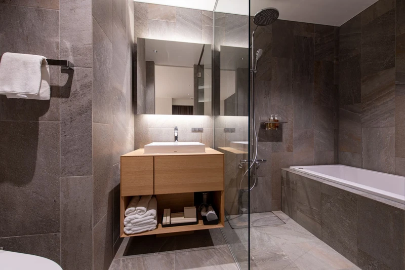 65521fa3edd4a Intuition Niseko 2 Bedroom Premier Apartment Bathroom