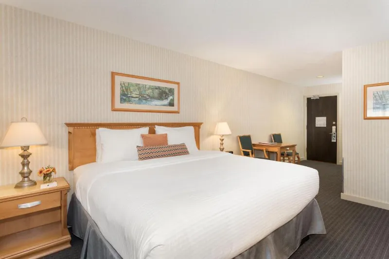 6572e61aa5ba7 Listel Hotel Whistler Deluxe King