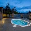 6572ffd493459 Glacier Mountain Lodge Hot Tub