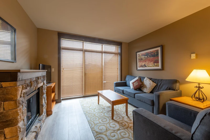 65730954d754c Palliser Lodge Suite Living Room