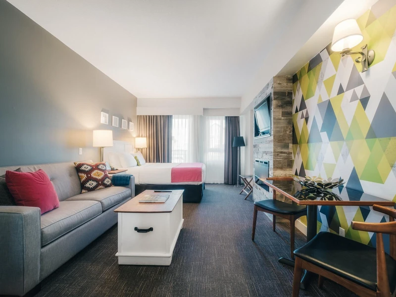 658315d2b1d34 Summit Lodge Whistler Queen Sofa Deluxe Studio