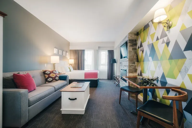 658315d2b1d34 Summit Lodge Whistler Queen Sofa Deluxe Studio