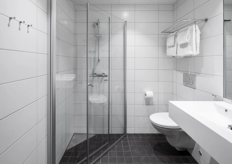 65b126edd4e79 Basecamp Narvik Bathroom