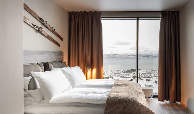 65b1285893592 Basecamp Narvik 2 Bedroom Suite Bedroom View