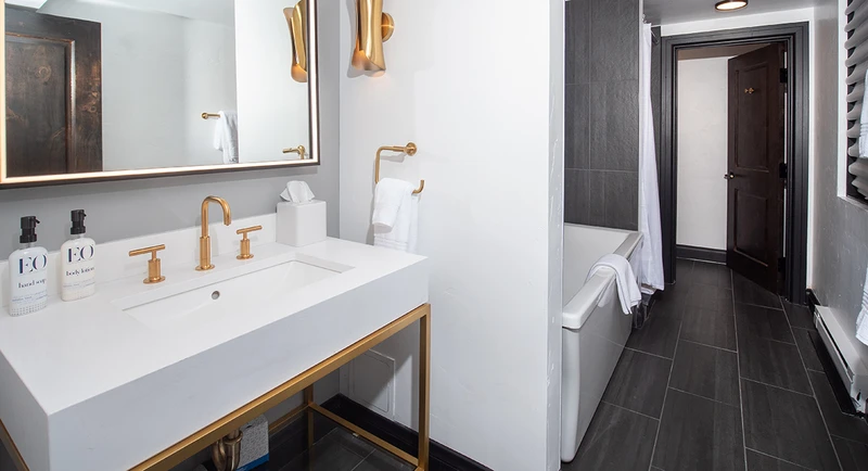 65d368d7a5eeb Catwalk Bathroom