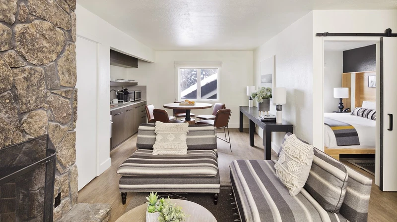 65d480f5111ff Rambler Suite Living Room