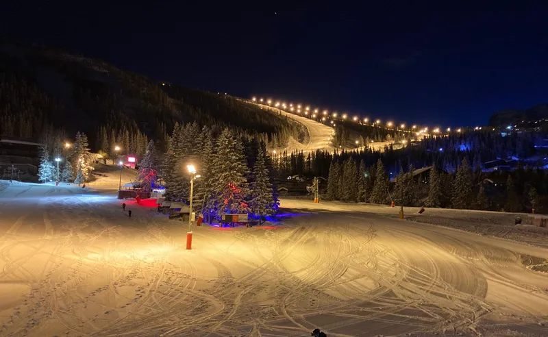Hemsedal at night, Norway - Claire Guy - February 2023