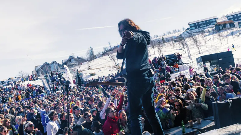 65d87edd6d668 Geilos Easter Party Paul Lockhart