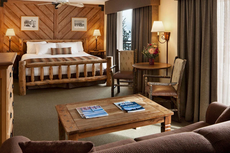 65e8a4d3c98fe Stonebridge Inn King Suite Guestroom