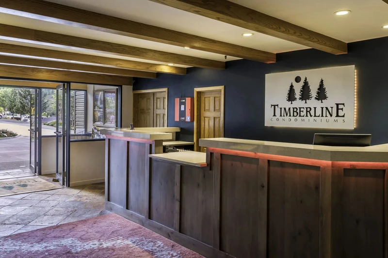 65e9a87737422 Timberline Condos Lobby