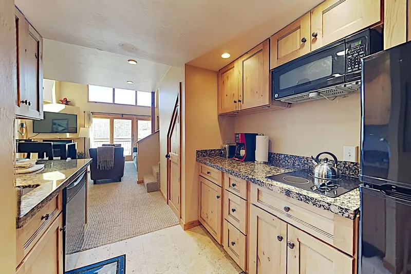 65e9b43984eb2 Timberline Condos Loft Studio Kitchen