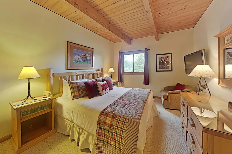 65e9b59c7e515 Timberline Condos One to Three Bed Condo Bedroom