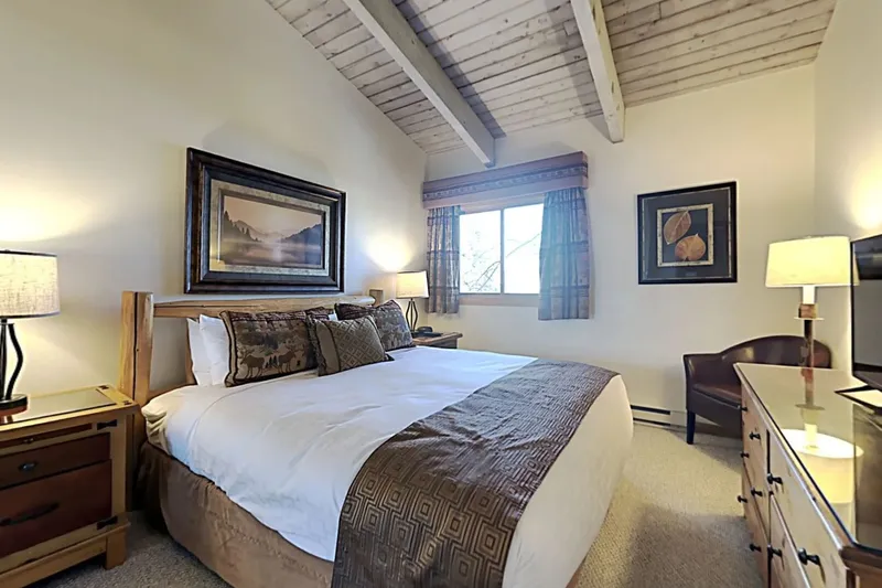 65e9b82520b4b Timberline Condos One to Two Bed Plus Loft Condo Bedroom