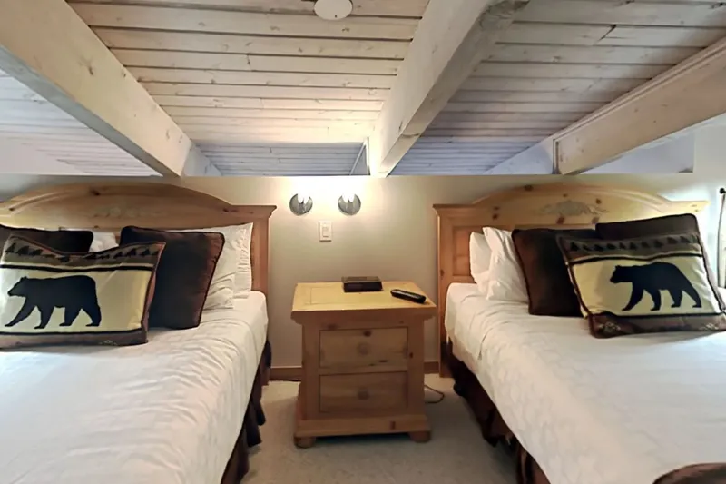 65e9b825a7488 Timberline Condos One to Two Bed Plus Loft Condo Second Bedroom