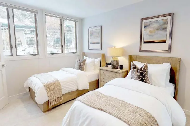 65e9e27835d71 Tamarack Townhouses Two to Four Bedroom Twin Bed