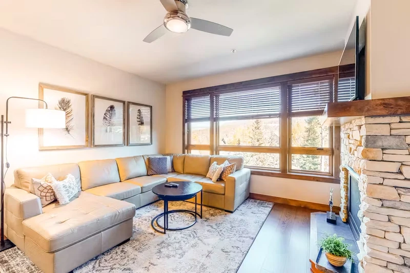 65f9cb12a2a801 bed living area 2 Blue Sky