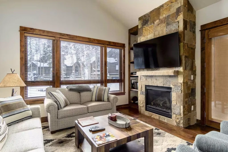 65f9cc03d01e23 bed living area 2 Blue Sky