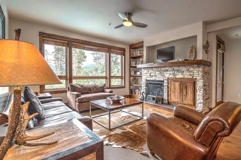 65f9cc05bb1e33 bed living area Blue Sky