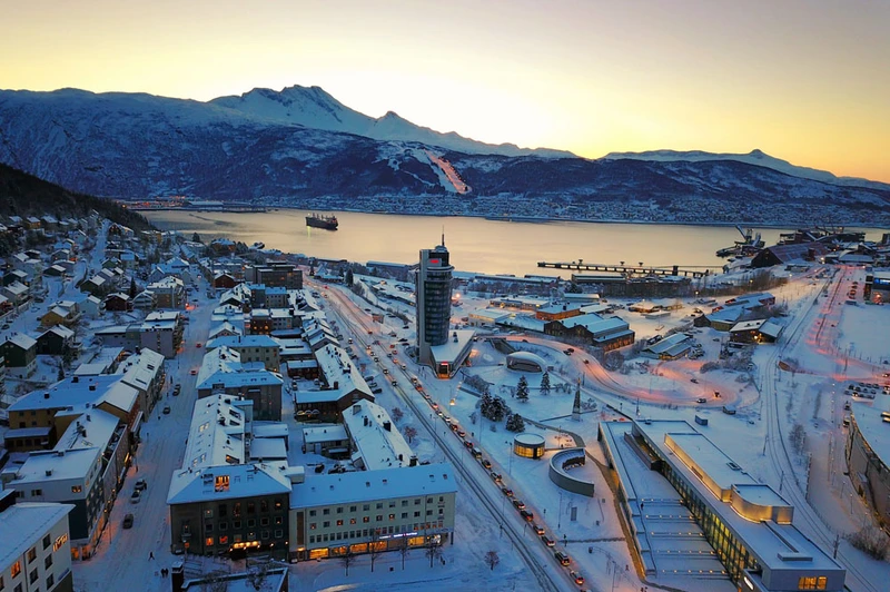 660c243aecd8d Low sun over Narvik city visitnarvik com Rune Dahl
